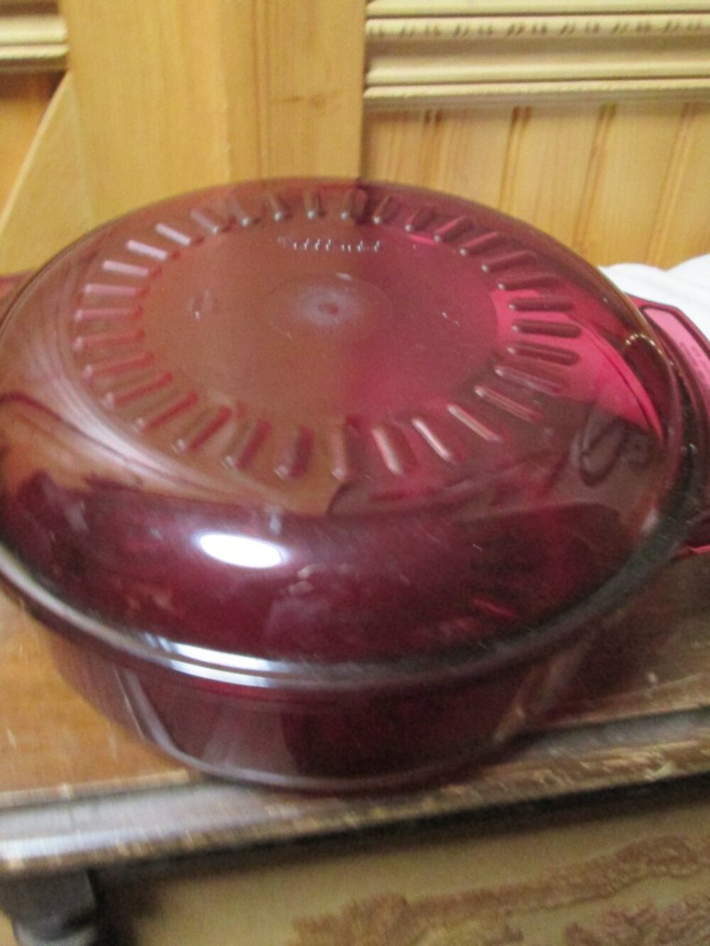Rare Tupperware Ruby Microwave bowl pot with lid
